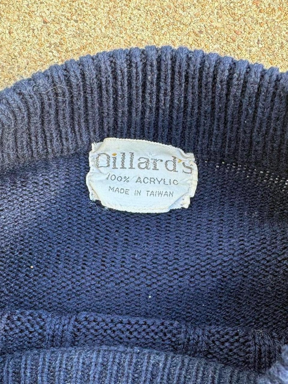 Dillards 70s-80s vintage navy cable knit sweater
